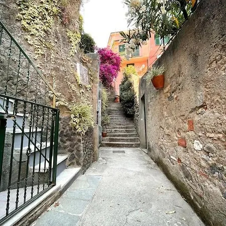 Apartamento Historic Downtown By The Sea With King Bed Monterosso al Mare