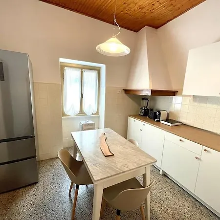 Apartamento Historic Downtown By The Sea With King Bed