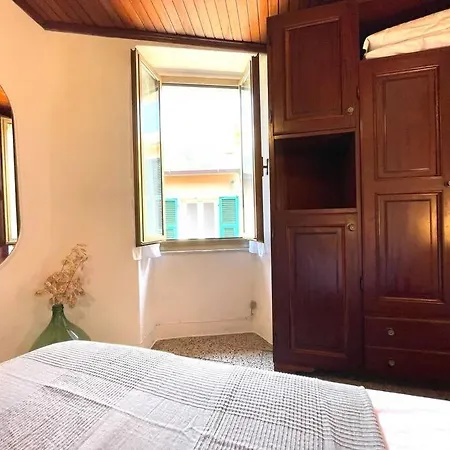 Historic Downtown By The Sea With King Bed Monterosso al Mare