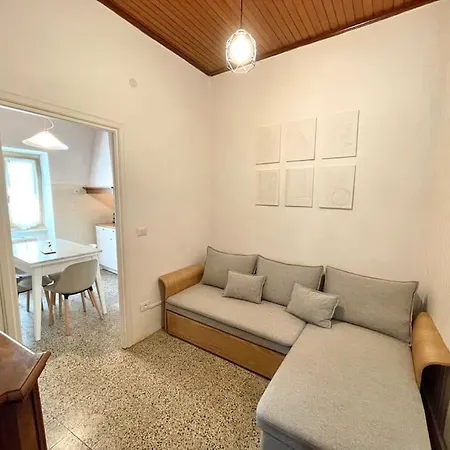 Historic Downtown By The Sea With King Bed Appartement