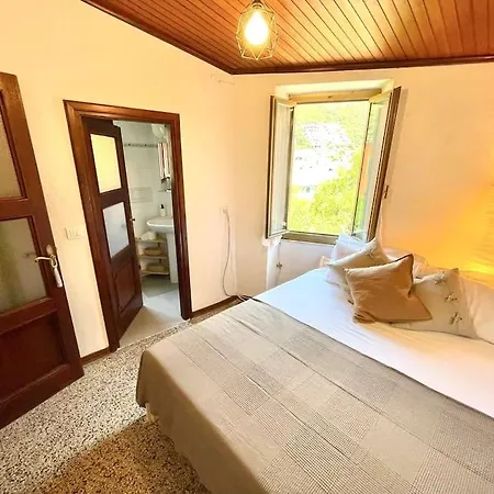 Historic Downtown By The Sea With King Bed